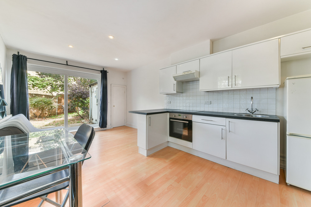 house or flat for sale or rent in south west London